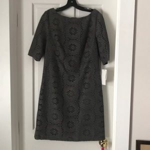 NWT Adrianna Papell short sleeved grey dress